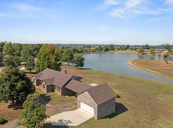 556 BURNETT Ln, Covington, TN 38019