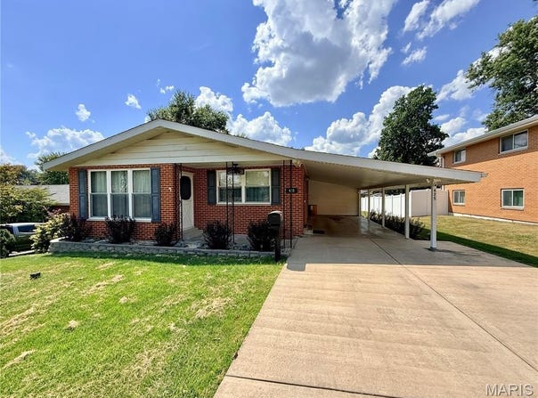 425 Cherry Drive, Ste Genevieve, MO 63670