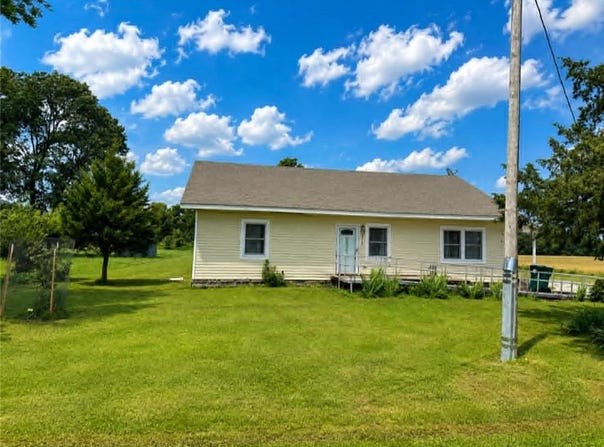 1619 E Maple Street, Columbus, KS 66725