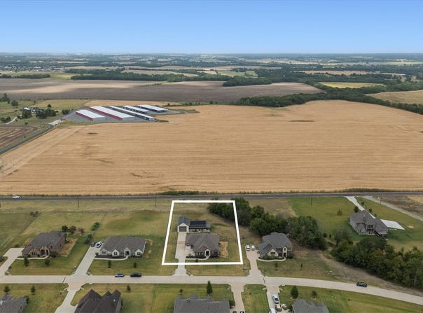 157 Daniel Drive, Van Alstyne, TX 75495