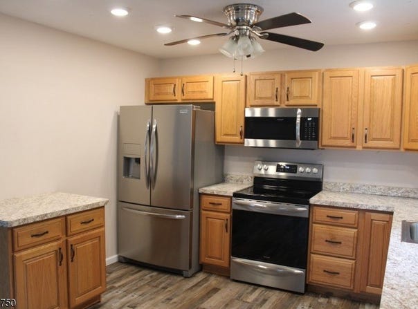 13 Baldwin Dr, Vernon Twp., NJ 07462-3133
