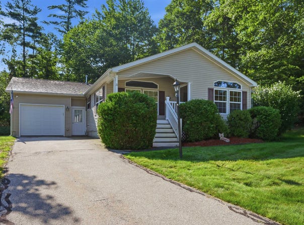 21 Mill Pine Road, Sandown, NH 03873