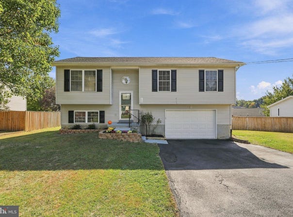 153 IDYLLWOOD Drive, INWOOD, WV 25428