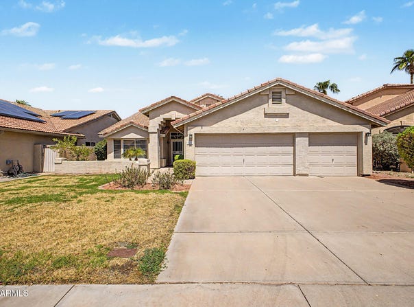 3834 E WINDSONG Drive, Phoenix, AZ 85048