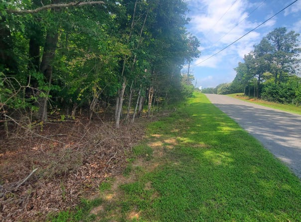 Alpine Dr, Union Hall, VA 24176