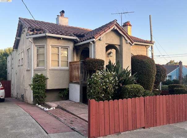 3000 Morcom Ave, Oakland, CA 94619