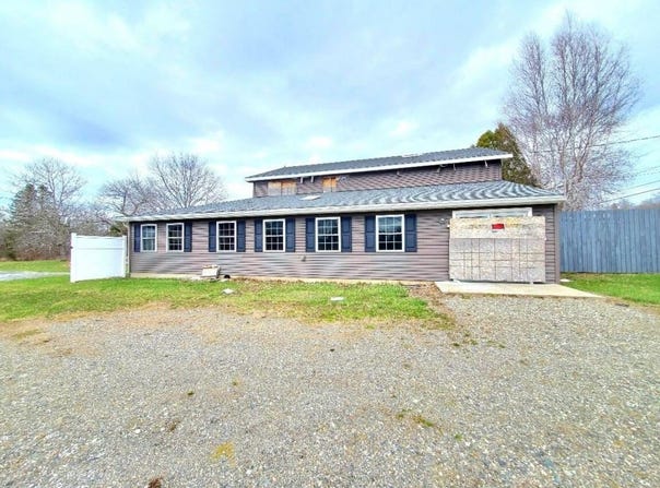 999 Main Road, Eddington, ME 04428