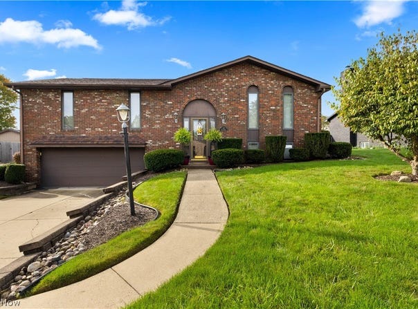 132 Tera Manor, Wintersville, OH 43953