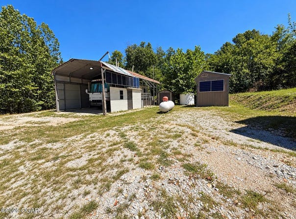 19879 Farm Road 1043, Exeter, MO 65647