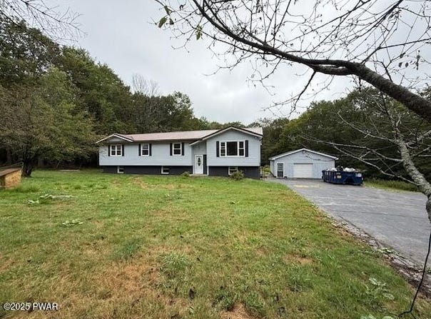 53 ELKVIEW, Clifford Twp, PA 18421