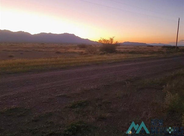 SE Calma, Deming, NM 88030-3717