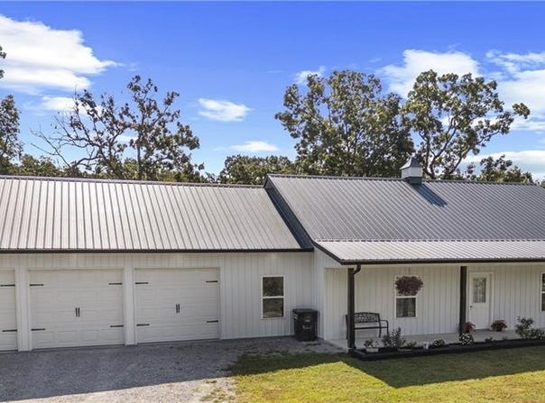 22355 S 1525 Road, Nevada, MO 64772