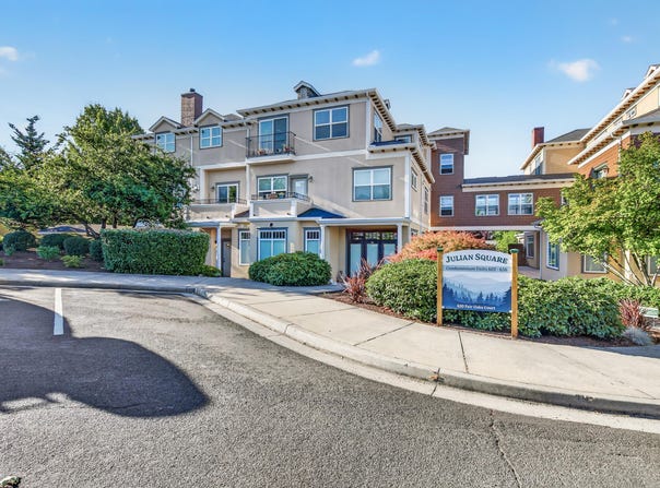 608 Fair Oaks Court, Ashland, OR 97520