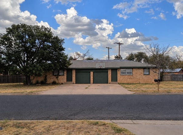 5609 Brownfield Drive, Lubbock, TX 79414