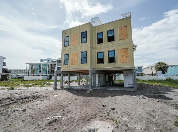 106 37th St, Mexico Beach, FL 32456