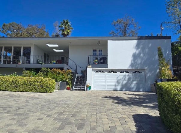 1082 La Cresta Drive, Thousand Oaks, CA 91362