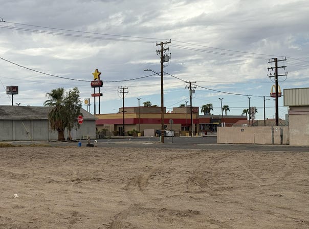W Hobsonway, Blythe, CA 92225