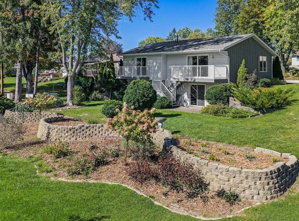 411 Amey Drive, Baraboo, WI 53913
