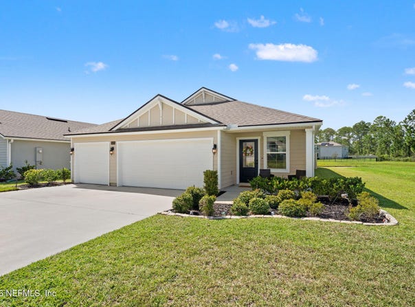 66012 EDGEWATER Drive, Yulee, FL 32097