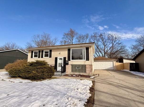 17213 Springtide Lane, Hazel Crest, IL 60429