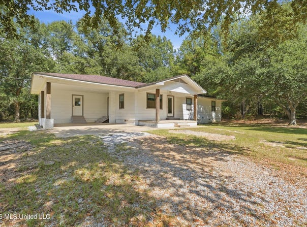 1395 Oliver Drive, Forest, MS 39074