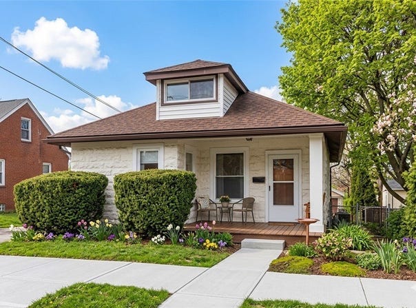 1505 Raymond Ave, Latrobe, PA 15650