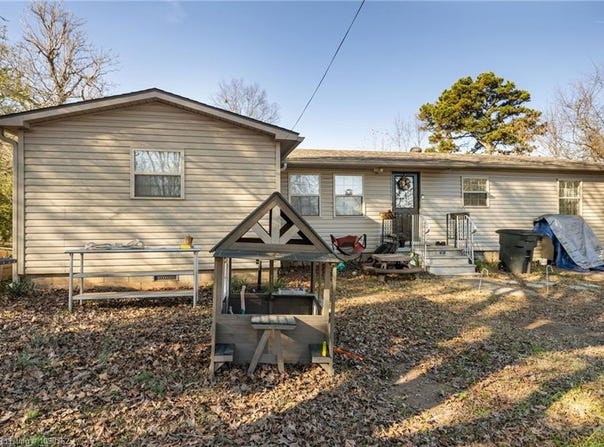 1425 Carbon Plant RD, Altus, AR 72821