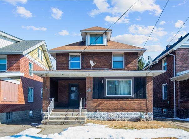 205 Thomas St, West Mifflin, PA 15122