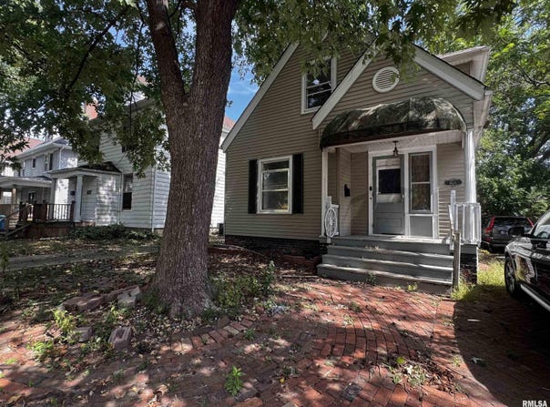 826 S MACARTHUR Boulevard, Springfield, IL 62704-0000