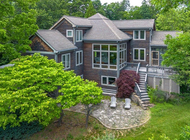 215 E Ridge Dr, Lexington, VA 24450