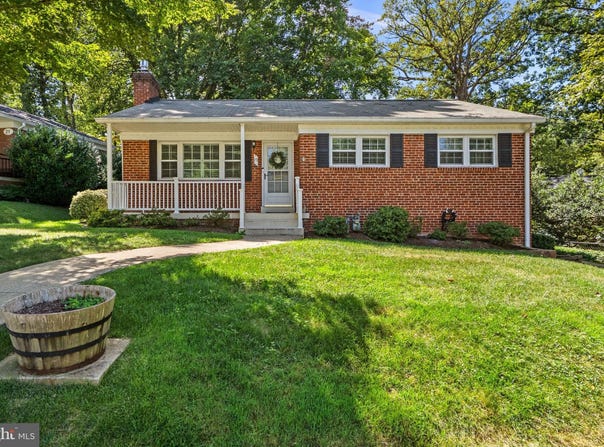 19 EASTMOOR Drive, SILVER SPRING, MD 20901
