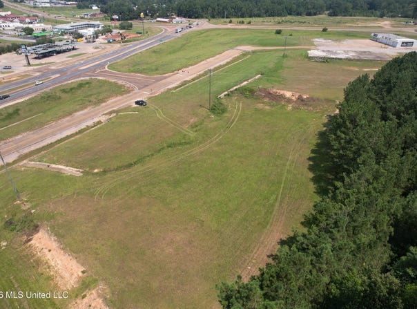 Highway 16, Philadelphia, MS 39350