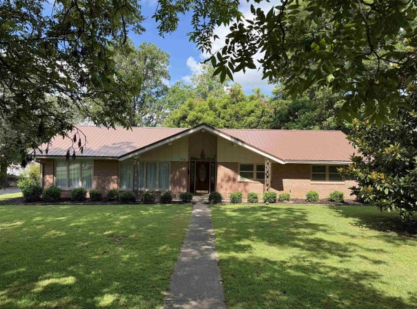 728 N 5th Avenue, Piggott, AR 72454