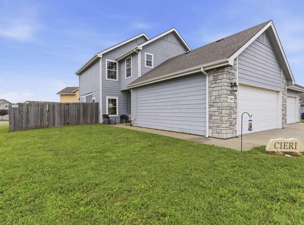 2002 Deer Trail, Junction City, KS 66441
