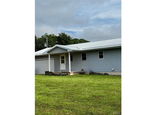973 County Road 305, Taylor, MO 63471
