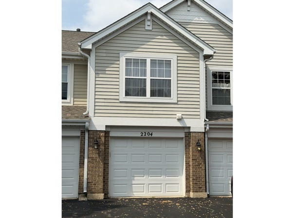 2204 SCOTT Lane, Aurora, IL 60502