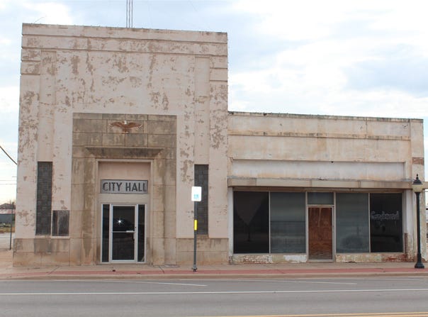 202 N Central Avenue, Knox City, TX 79529