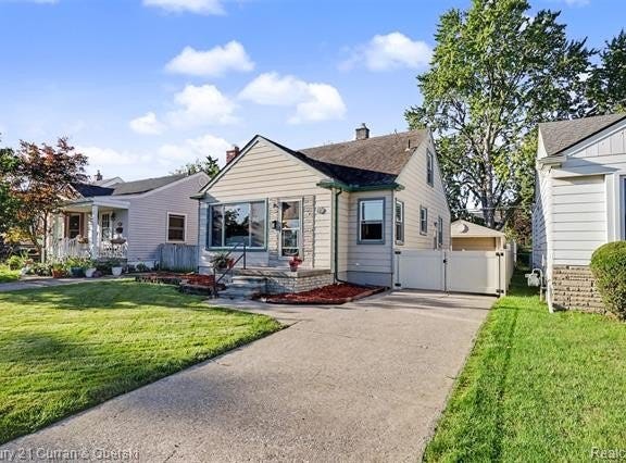 14991 College Avenue, Allen Park, MI 48101