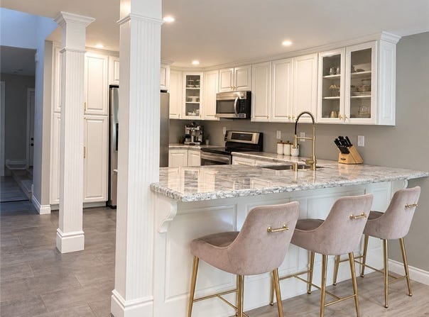 10151 Larwin, Chatsworth, CA 91311