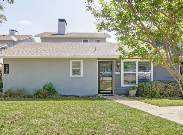636 Timberline Drive, Hurst, TX 76053