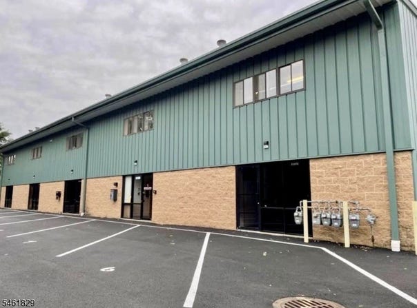 20 Cotluss Rd, Riverdale Boro, NJ 07457-1400