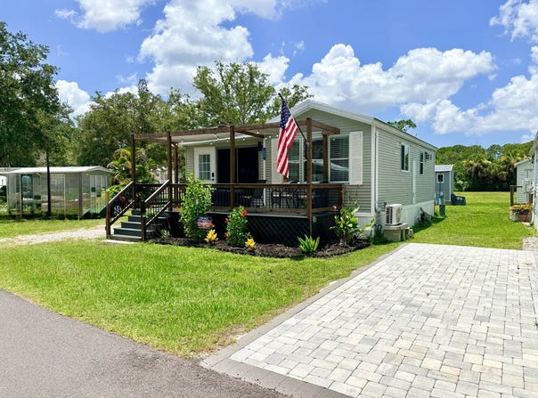 1300 N River Road E84, Venice, FL 34293