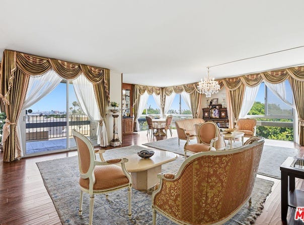 318 N Maple Dr, Beverly Hills, CA 90210