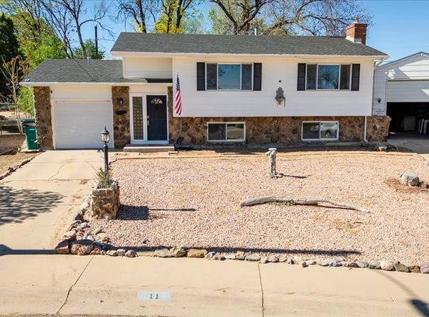 11 MacGregor Rd, Pueblo, CO 81001