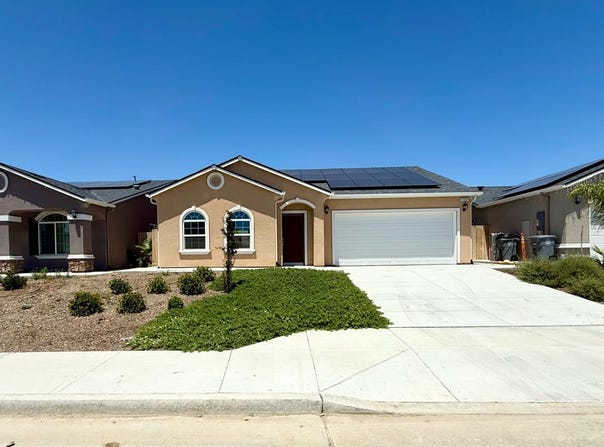 1133 E Orange Street, Avenal, CA 93204