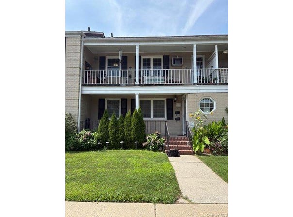 65-50 224 Street, Oakland Gardens, NY 11364