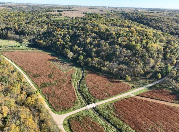 Penny Springs Rd, Luana, IA 52156