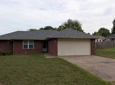 404 Kadee Drive, Crane, MO 65633