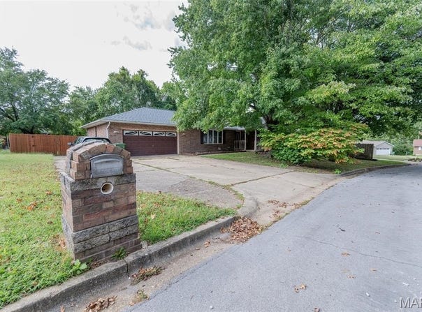 1606 Amber Place, Rolla, MO 65401