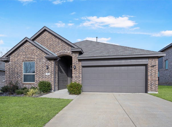 512 Mccoy Drive, Van Alstyne, TX 75495